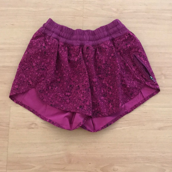 lululemon athletica Pants - Lululemon tracker shorts size 6